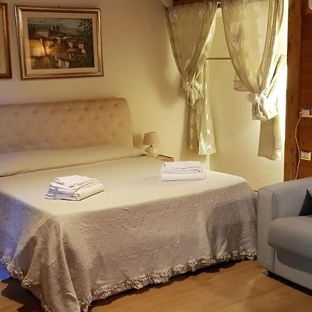 Agriturismo La Sorgente Di Nepi Hotell Eksteriør bilde