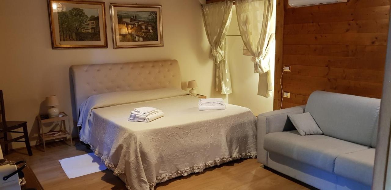 Agriturismo La Sorgente Di Nepi Hotell Eksteriør bilde