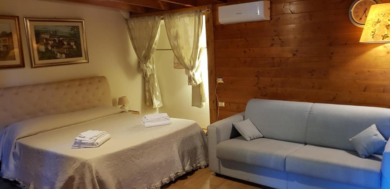 Agriturismo La Sorgente Di Nepi Hotell Eksteriør bilde